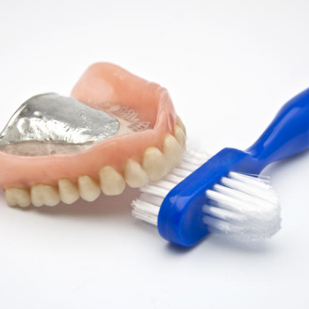 Oral-B Escova para Próteses